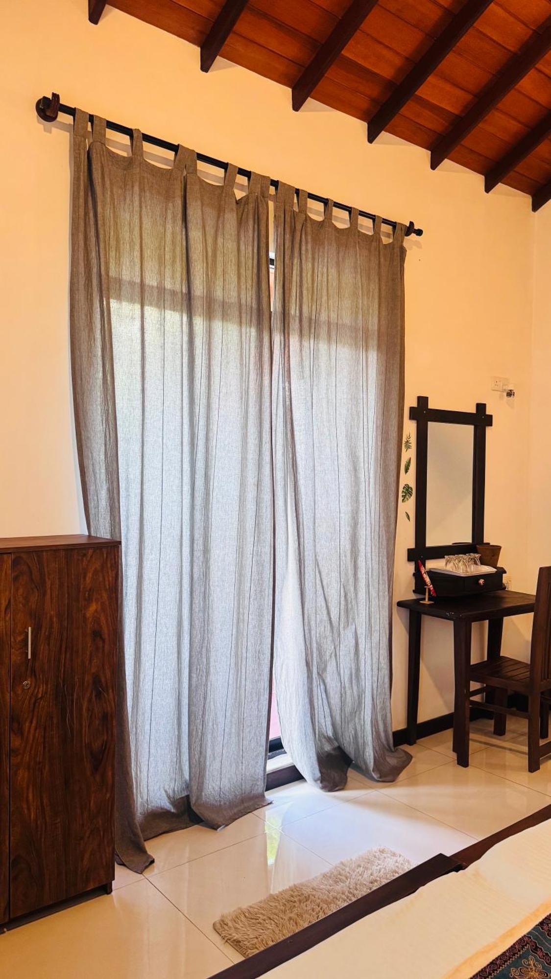 Sritaly Inn Мирисса Экстерьер фото
